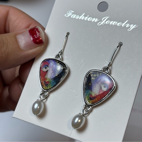 Modern Art Inspired Women’s Earrings, Dangle Faux Pearl Fashion Earrings - Picture 4 of 6